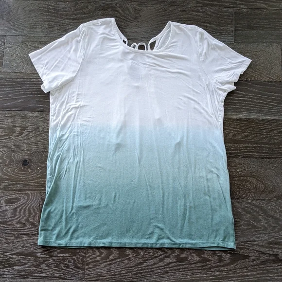 Torrid Super Soft Green Dip-Dye Classic Tee Size 2 - Picture 2 of 9